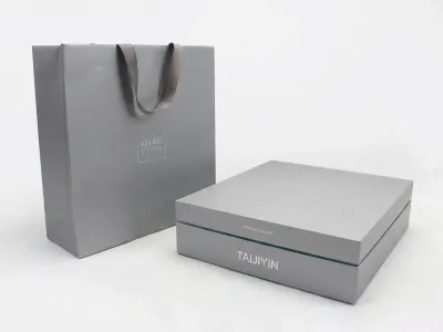 高端文创精装盒带手提袋-亚银卡纸天地盖定制